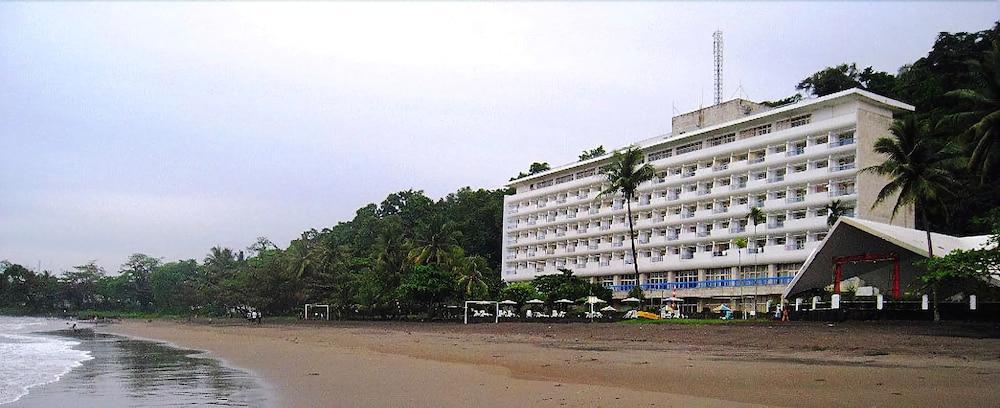 Inna Samudra Beach Hotel Cimaja Exteriör bild